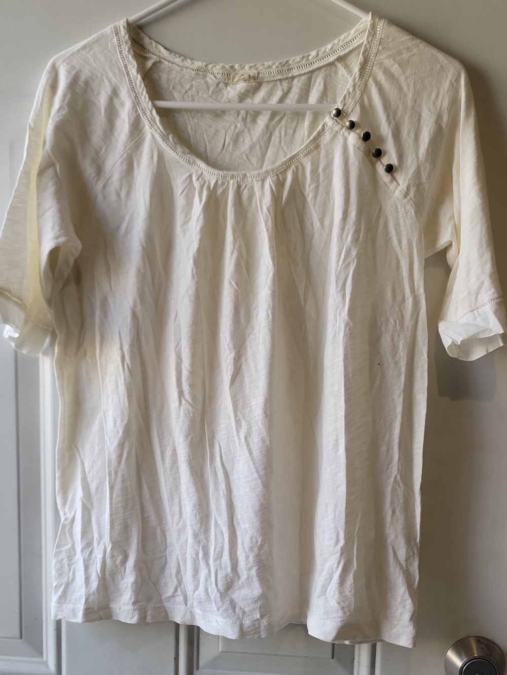 J. Crew Cream Short-Sleeve Scoop Neck Top with Button Accent Sz S 100% COTTON